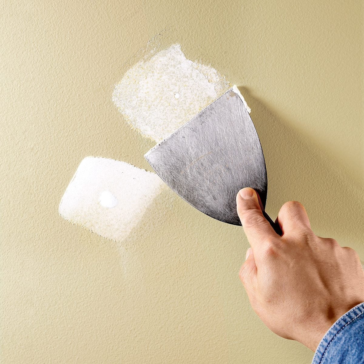 Drywall Repair project example by Lillarians Contractor