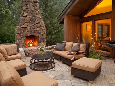 Fire Pits & Fireplaces project example by Lillarians Contractor